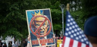 Nel 250° anniversario dell’esercito Usa gli oppositori di Trump scendono in piazza