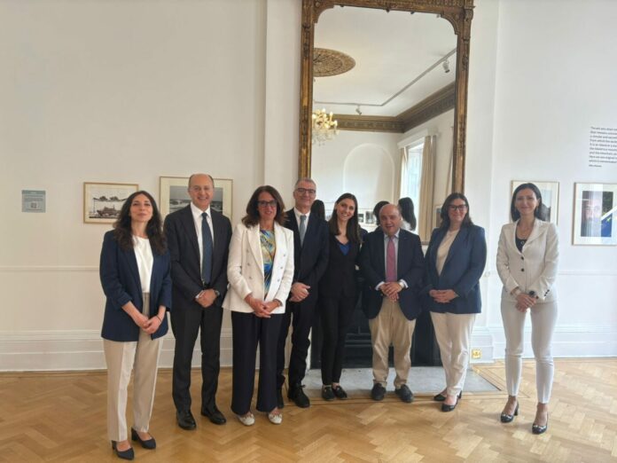 Delegazione Camera dei Deputati all'Istituto Italiano di Cultura di Londra
