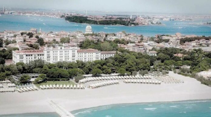 Brugnaro “Rigenerazione di qualità per l’Hotel Des Bains del lido”