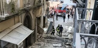 Esplode una palazzina a Napoli, muore un 55enne