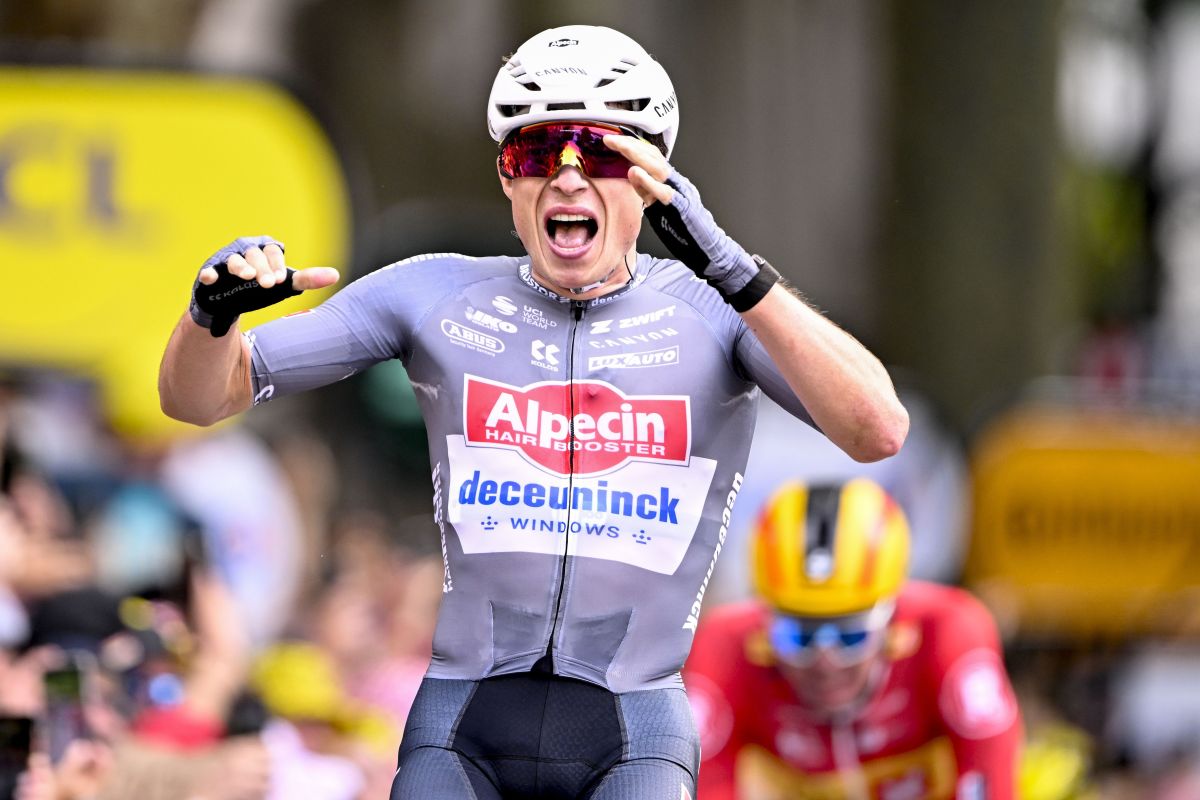 Philipsen vince la prima tappa del Tour, Ganna ritirato Philipsen vince la prima tappa del Tour, Ganna ritirato