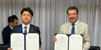 Salvini in Giappone firma accordo di cooperazione sui ponti