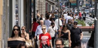Confcommercio-Censis, l’incertezza riduce la fiducia delle famiglie