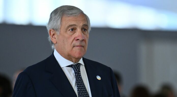 Ucraina, Tajani “Per fermare Putin servono sanzioni finanziarie”