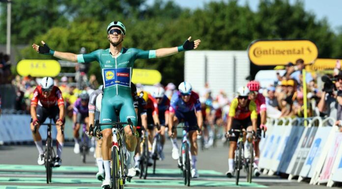 Super volata di Milan, l’Italia torna a vincere al Tour dopo 6 anni