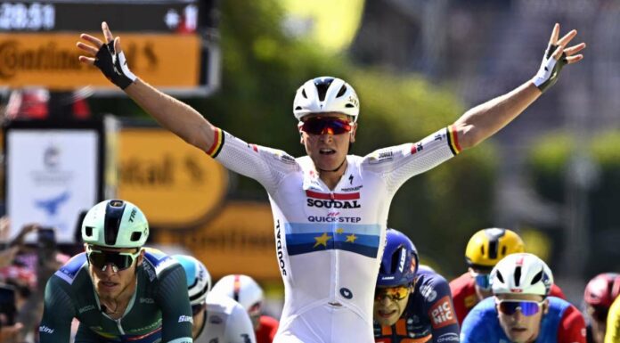 Merlier beffa Milan in volata, Pogacar resta leader del Tour