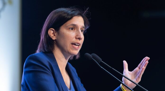 Ucraina, Schlein “Molto preoccupanti le oscillazioni di Trump su Putin”