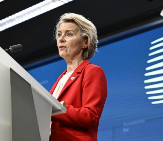 Ucraina, von der Leyen “Proposta Usa è un punto di partenza, vogliamo una pace giusta” / Video