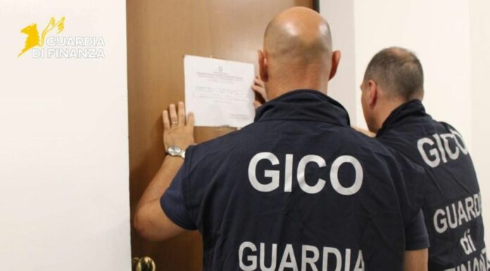Ancona, sequestrati immobili, auto e quote societarie per oltre 3,3 mln