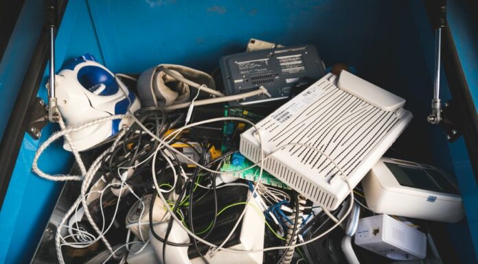 RAEE, cresce la conoscenza degli italiani ma anche divario con i giovani