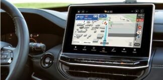 Stellantis e 4screen migliorano servizi di mobilità in tempo reale