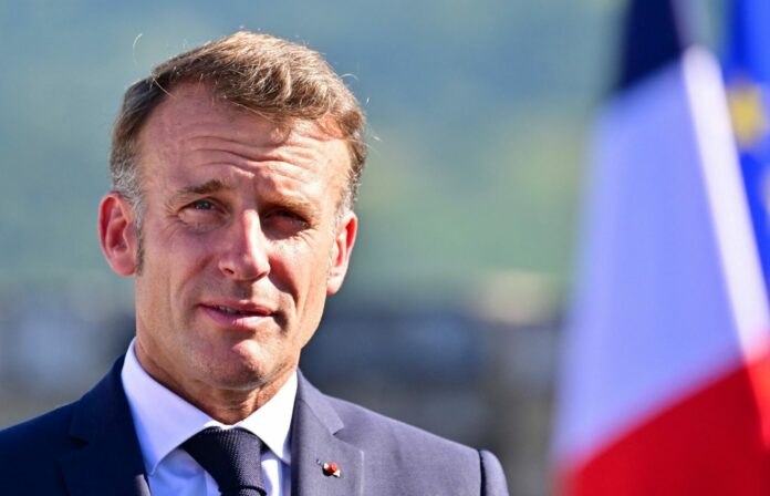 Francia, il presidente Macron in visita ai progetti realizzati nell'ambito del Piano Futuro di Lourdes