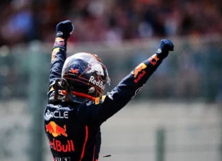 F1, Max Verstappen rinnova con la Red Bull sino al 2030