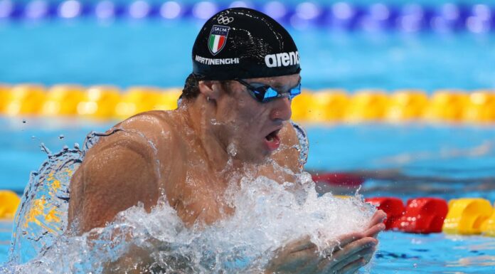 Martinenghi argento iridato nei 100 rana, Ceccon bronzo in 50 delfino