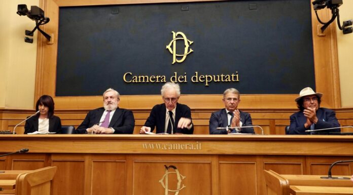 Emiliano alla Camera per candidare bimbi di Gaza a Nobel per la Pace