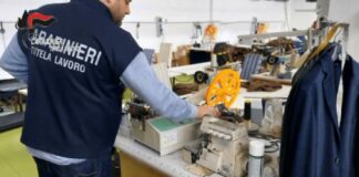 A Milano lavoratori in nero in un’azienda di alta moda, ammende da 181mila euro