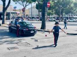 Controlli dei Carabinieri nel centro storico di Roma, 5 arresti per furti e rapine