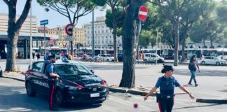 Tentato omicidio per una sigaretta negata, 24enne arrestato a Roma