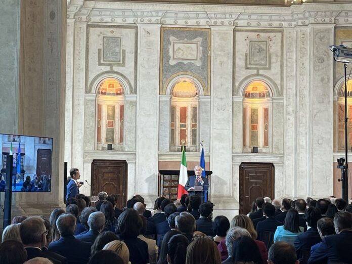 Giovani-funzionari (1)