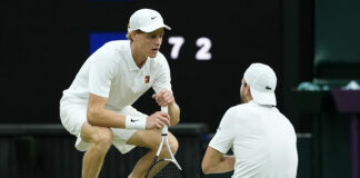 Wimbledon, Dimitrov avanti di due set si ritira in lacrime: Sinner è ai quarti. Avanti anche Cobolli