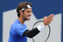 Tennis, Lorenzo Musetti salta anche Wimbledon: “Decisione non facile, ma giusta”