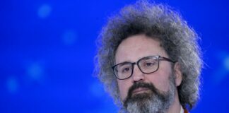 Simone Cristicchi annulla un concerto “Ho la paralisi di Bell”