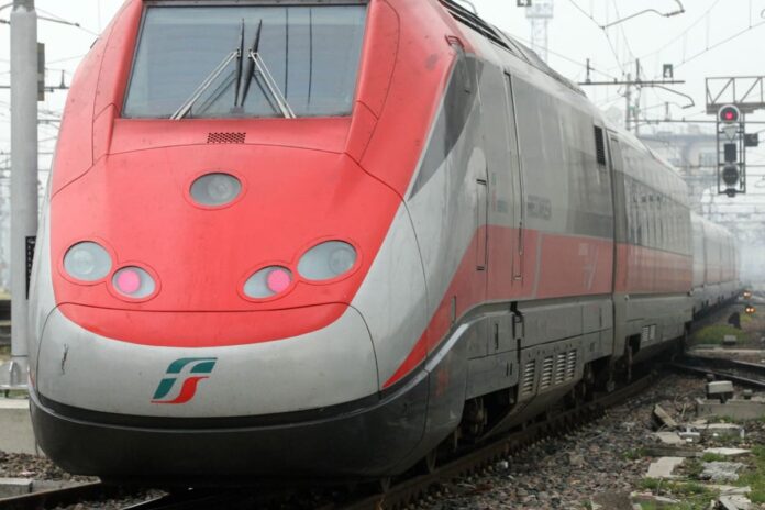 Treno (1)