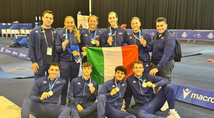 Italia del fioretto maschile medaglia d’oro alle Universiadi, sciabola femminile di bronzo