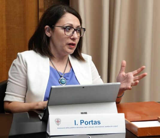 Progetto promemoria Auschwitz, gli studenti della Sardegna in viaggio nei luoghi dell’Olocausto. Portas: “Percorso virtuoso”