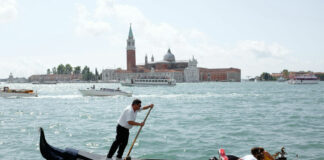 Turismo e intrattenimento: come il cambiamento delle politiche in Italia potrebbe rimodellare le economie locali gondoliere
