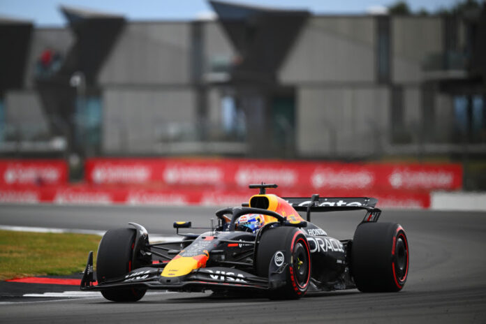 max verstappen pirelli