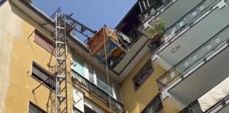 مصرع ثلاثة عمال في نابولي إثر انهيار سقالة