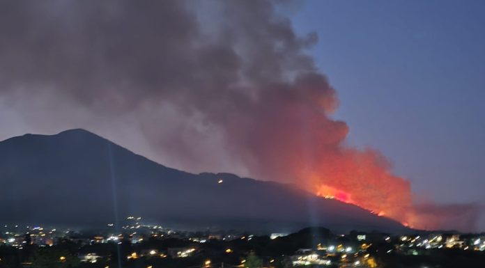 Incendio Vesuvio, il Comune di Venezia attiva i gruppi di protezione civile