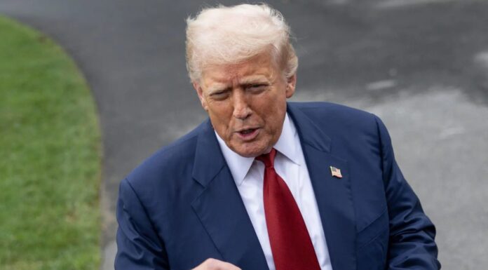 Ue conferma sospensione contro-dazi, ma Trump minaccia tariffe al 35%