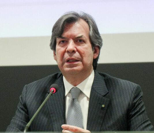 Intesa Sanpaolo, utile netto sfiora i 2,8 miliardi nei primi tre mesi del 2026. Messina “Miglior primo trimestre di sempre, strategie lungimiranti”