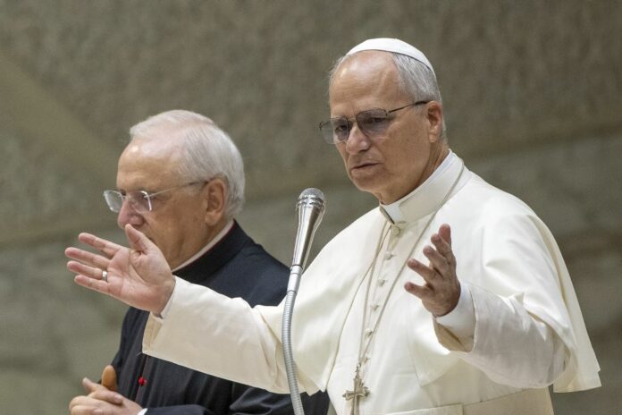 Roma, Papa Leone XIV tiene la sua udienza settimanale nella Sala Paolo VI in Vaticano.