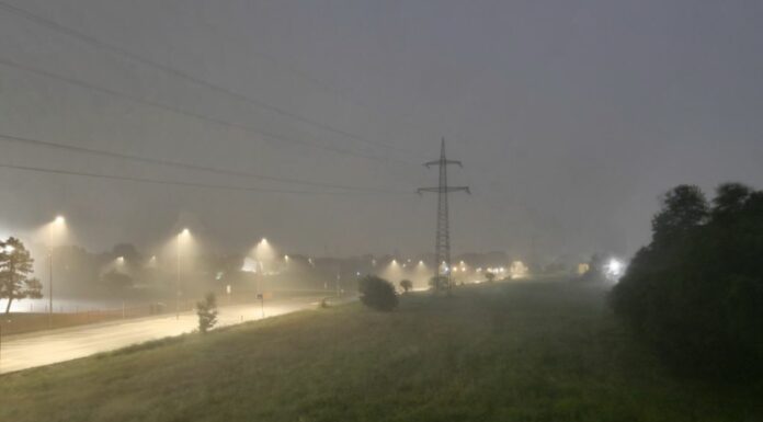 Violenti temporali in Romagna, allagamenti e treni cancellati