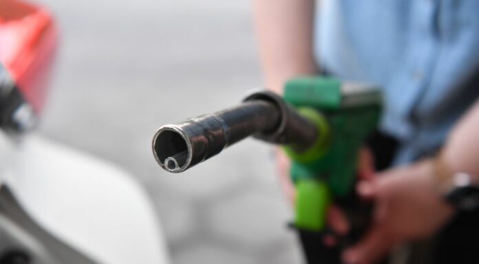 I prezzi medi dei Carburanti ad agosto ai minimi dall’estate 2021