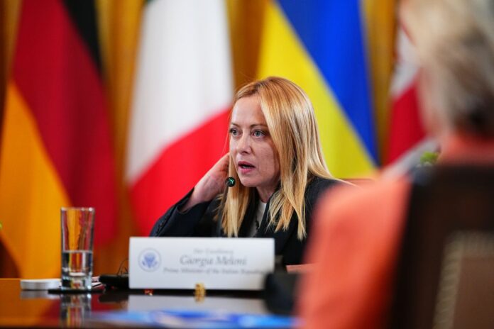 Archivio, foto di donne - tra cui politiche - sessualizzate online: chiude uno dei siti