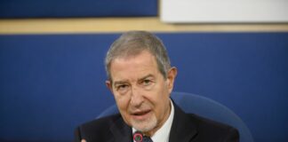 Musumeci “La Sicilia è fondata su un sistema clientelare, chi lo accetta è complice” / Video