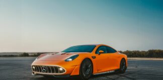 Michelin e Mercedes-AMG innovano per percorrere un giro della terra