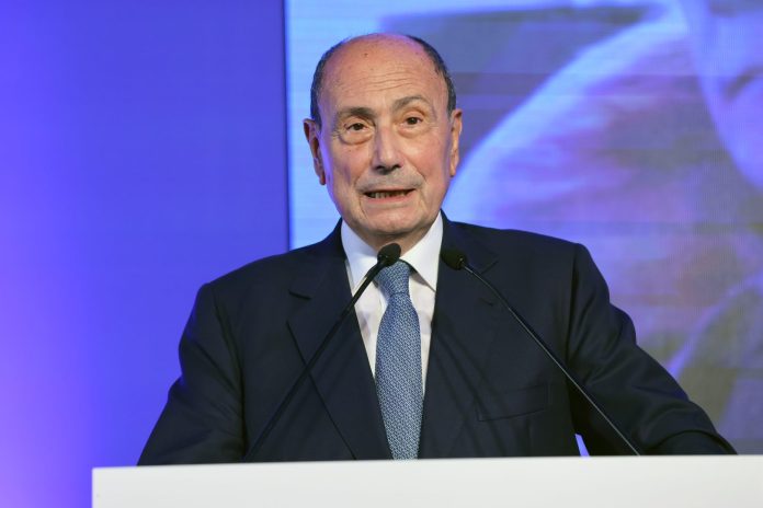 IPA_Agency_FGR4174285