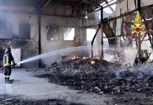 Incendio nel casertano, le diossine sopra il valore di riferimento