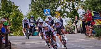 Jay Vine vince la sesta tappa della Vuelta, Traeen nuova maglia rossa
