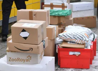Desertificazione commerciale e piattaforme online delocalizzano 16,7 miliardi di consumi