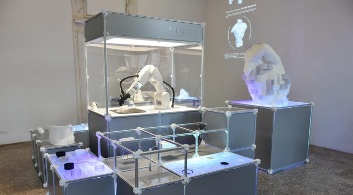 A Palazzo Bollani una mostra sulla scultura da Michelangelo al robot