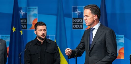 Ucraina, Zelensky a Rutte: “I Patriot ci servono praticamente ogni giorno”