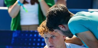 Sinner si ritira dopo cinque game “Non mi sentivo bene”. Ad Alcaraz il titolo di Cincinnati