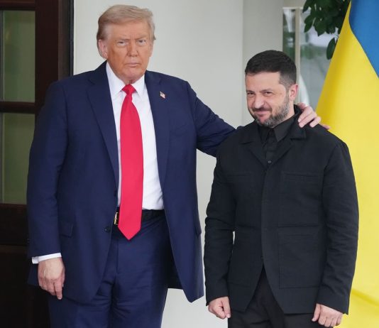 Telefonata Trump-Zelensky, il leader ucraino: “Portare i colloqui a livello di leader”
