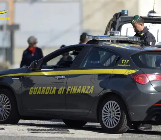 Sequestrati oltre 6 milioni di articoli contraffatti nell’area della Stazione Termini a Roma
